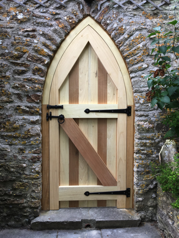 ARCHED WOODEN DOOR FRONT AND BACK